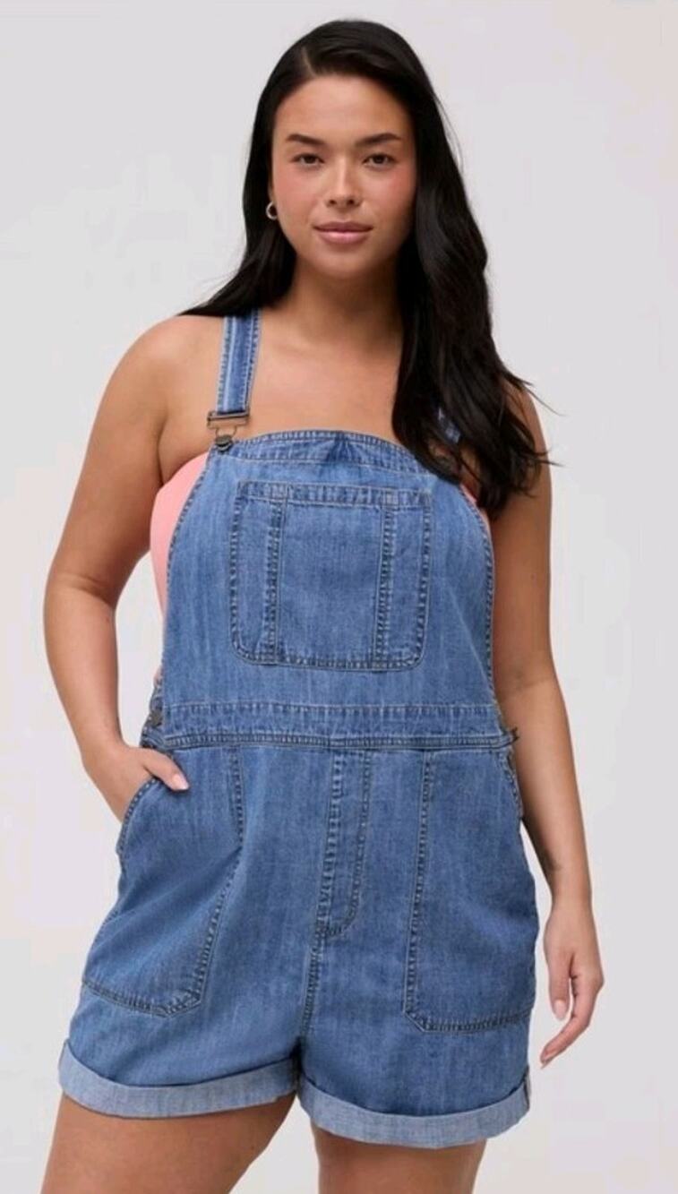 Torrid medium wash blue Lightweight Denim Shortall Overalls 100% cotton